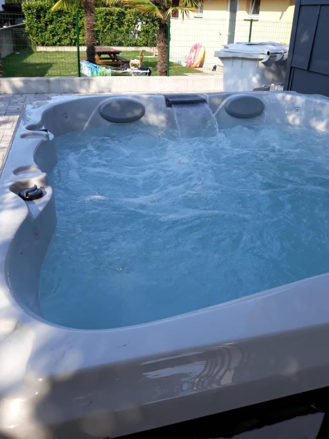 ליגננו סביאדורו Villa Cisa Con Yacuzzi מראה חיצוני תמונה